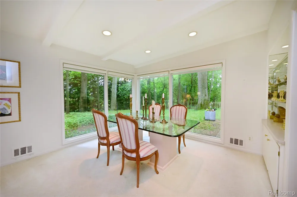 3310 Dogwood Court Bloomfield Hills City, MI 48304