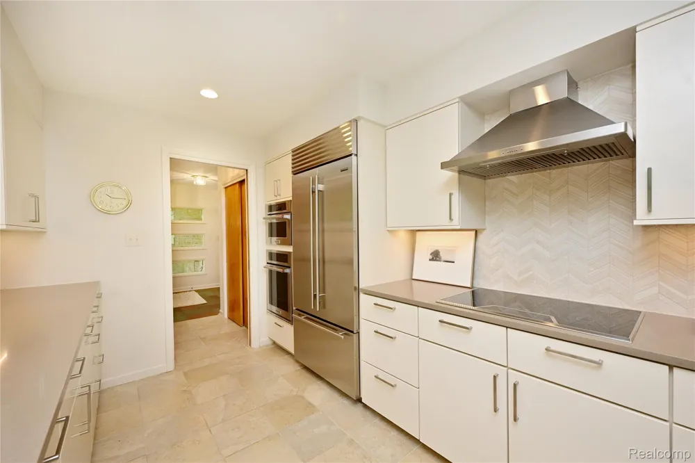 3310 Dogwood Court Bloomfield Hills City, MI 48304