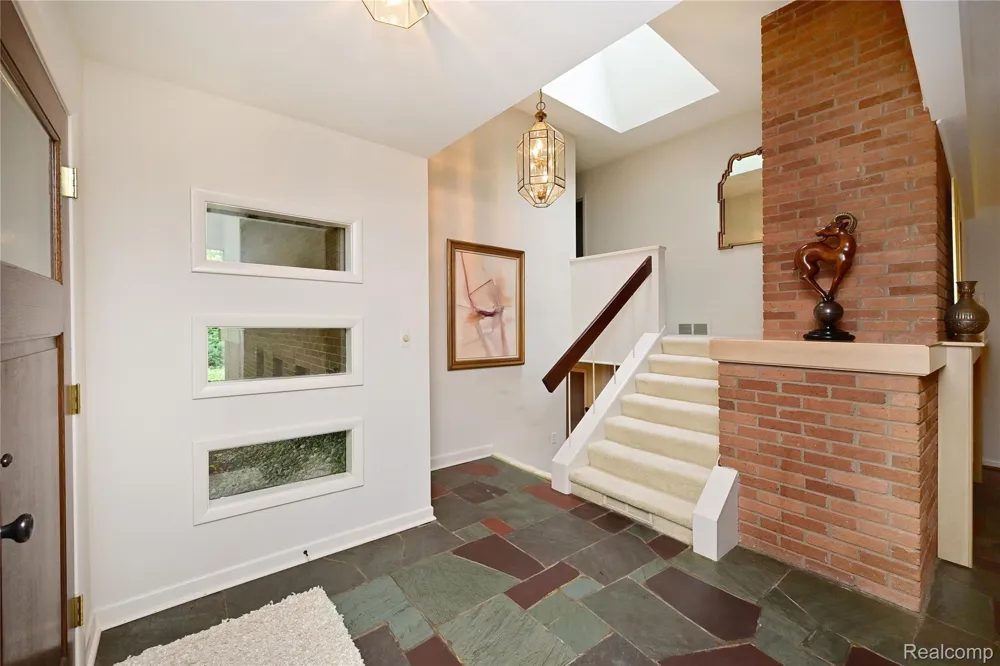 3310 Dogwood Court Bloomfield Hills City, MI 48304