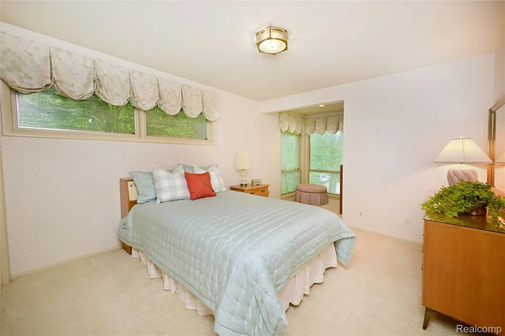 3310 Dogwood Court Bloomfield Hills City, MI 48304