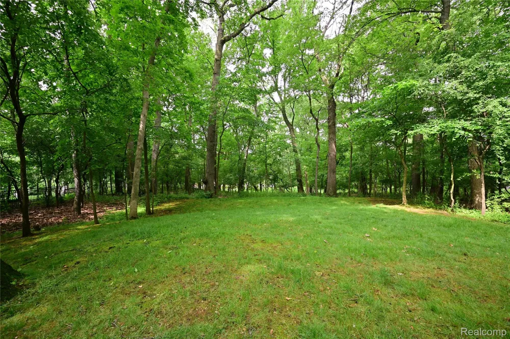 3310 Dogwood Court Bloomfield Hills City, MI 48304