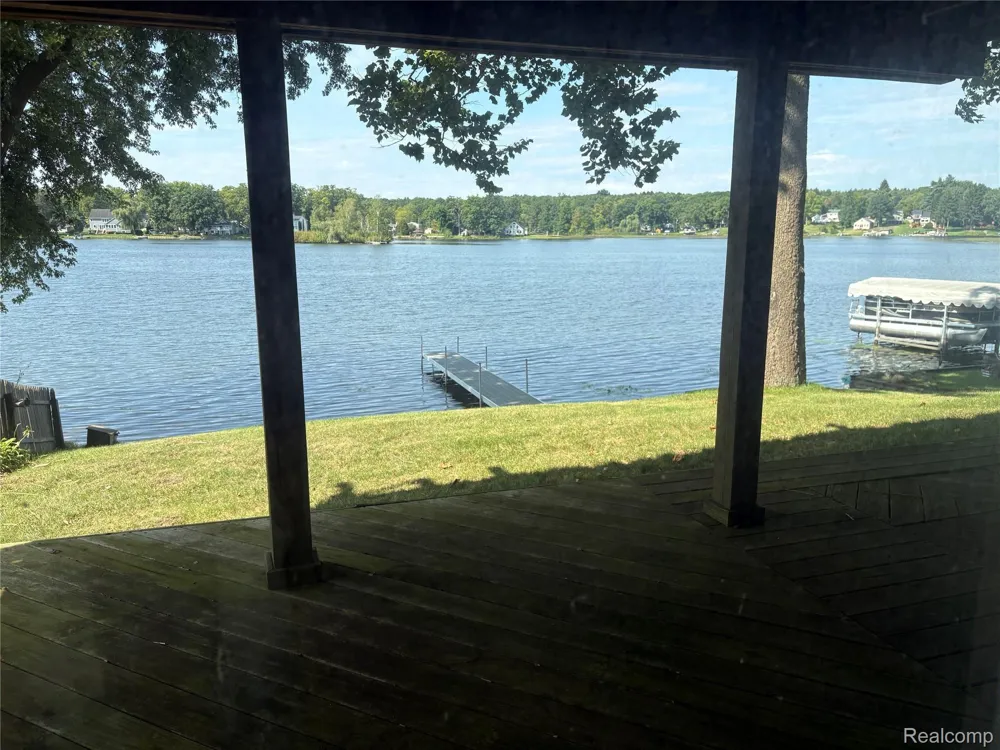 10091 Graham Drive Springfield Charter Township, MI 48348