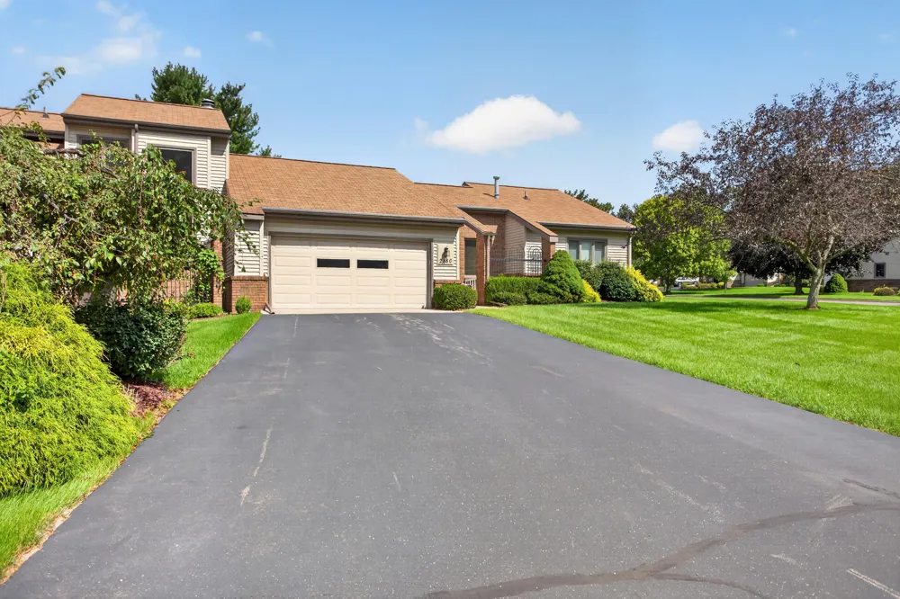 2880 S Wood Dale Drive Summit Township, MI 49203