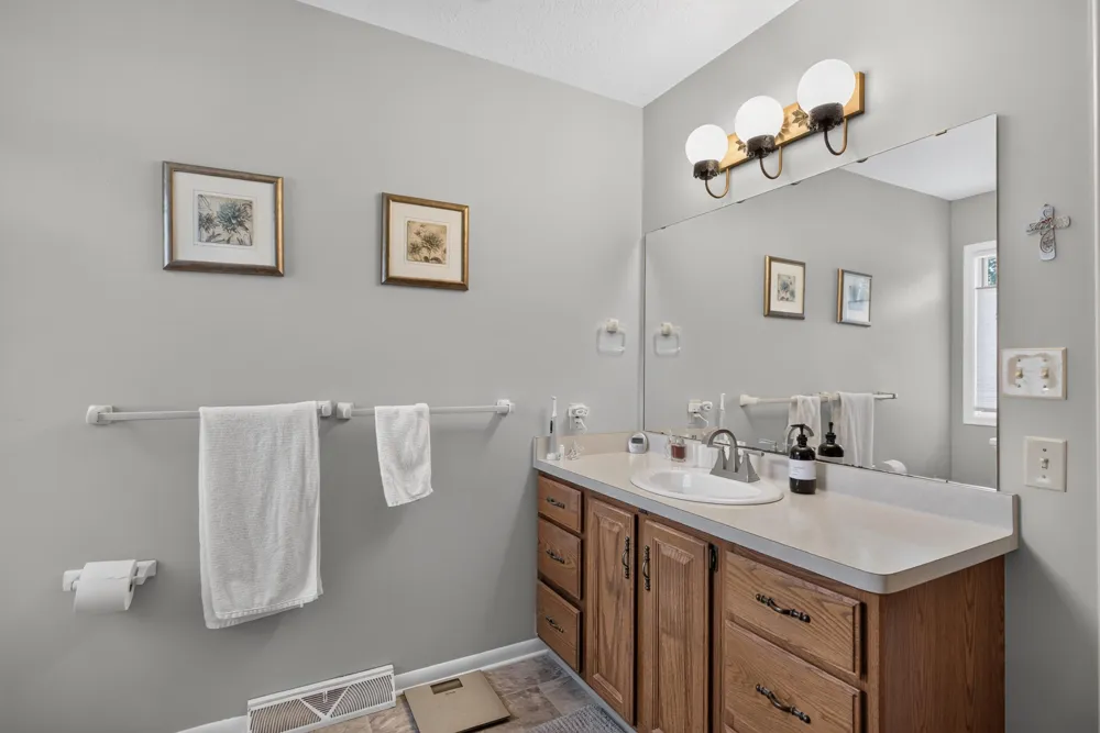 2880 S Wood Dale Drive Summit Township, MI 49203