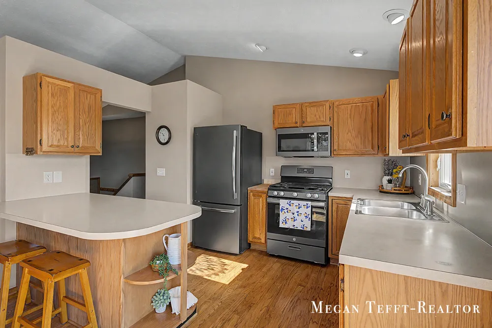 6230 Belmont Farms NE Plainfield Charter Township, MI 49306