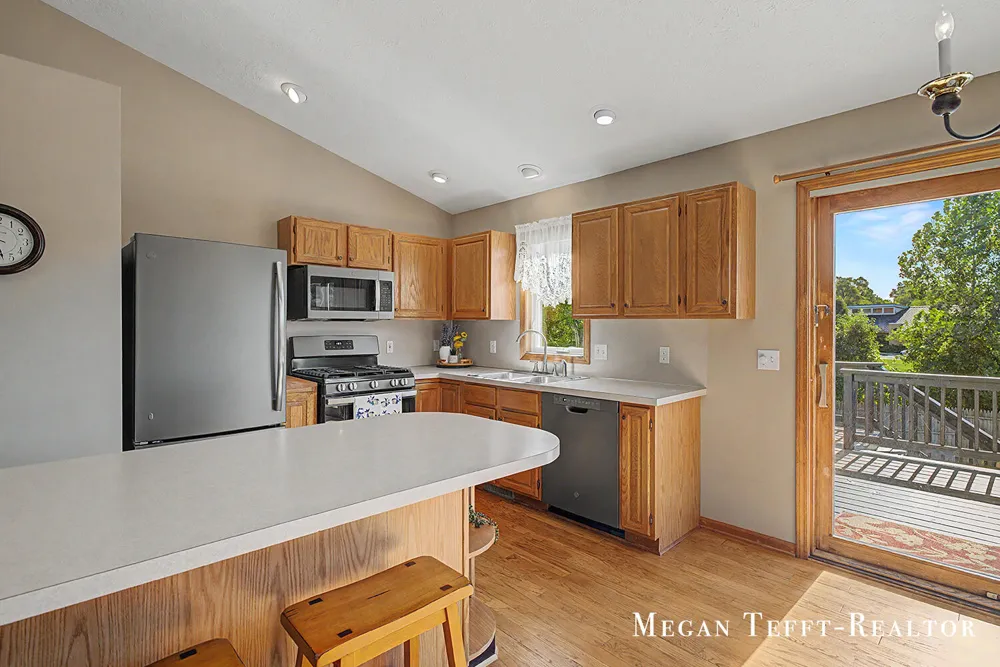 6230 Belmont Farms NE Plainfield Charter Township, MI 49306
