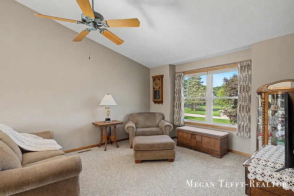 6230 Belmont Farms NE Plainfield Charter Township, MI 49306