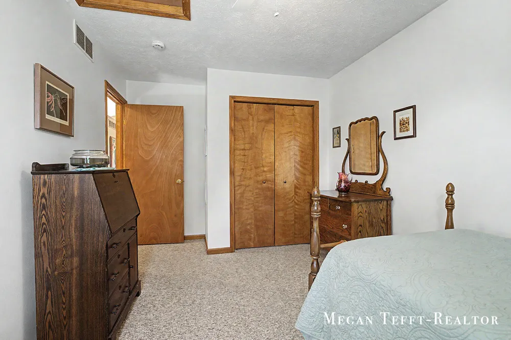 6230 Belmont Farms NE Plainfield Charter Township, MI 49306