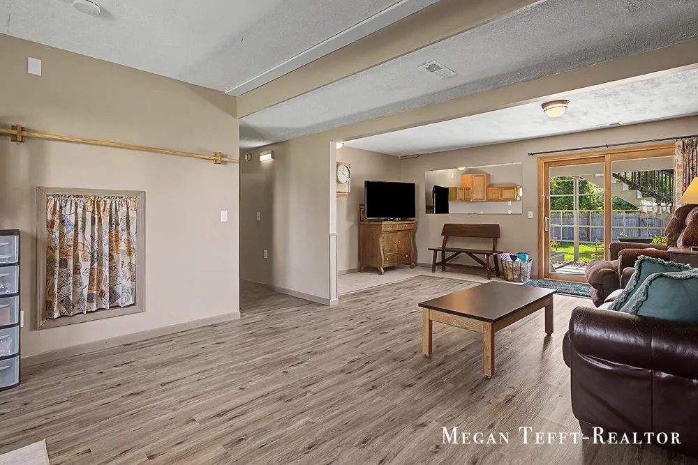 6230 Belmont Farms NE Plainfield Charter Township, MI 49306