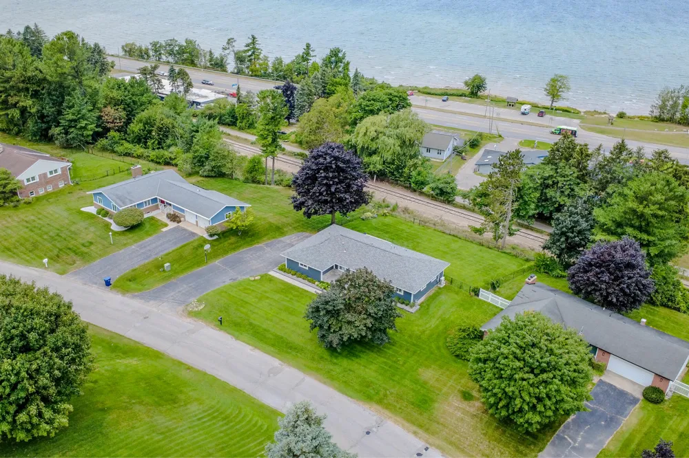 3363 Scenic Hills Drive Unknown, MI 49690