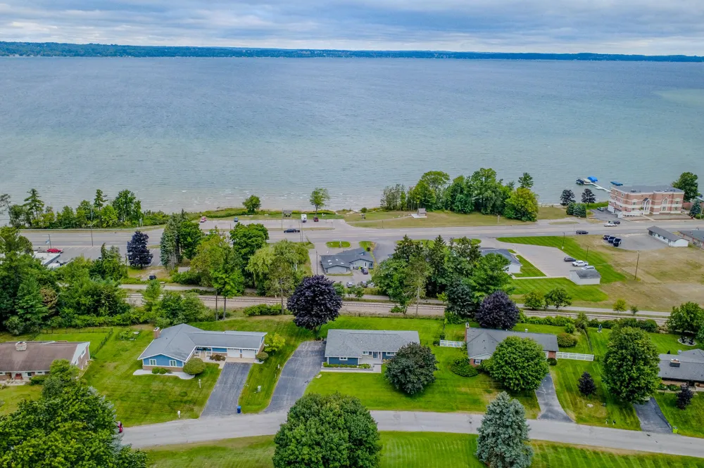 3363 Scenic Hills Drive Unknown, MI 49690