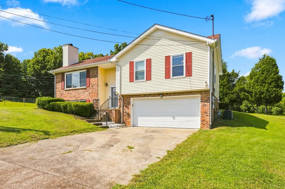 514 Eysian Rd Clarksville, TN 37040