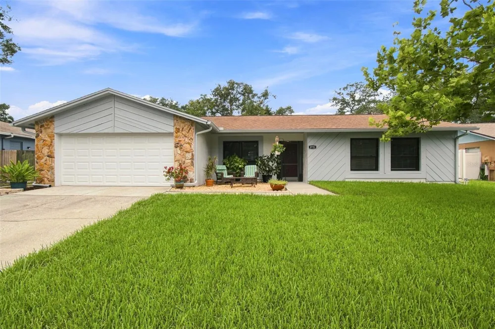 3721 SAND PEBBLE DRIVE Valrico, FL 33596
