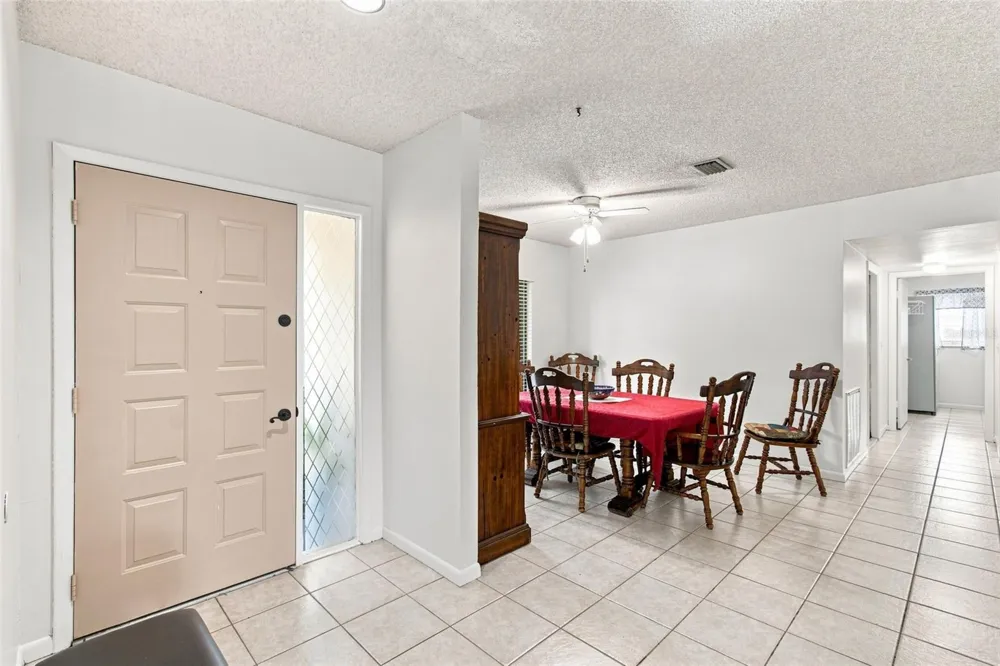 3721 SAND PEBBLE DRIVE Valrico, FL 33596