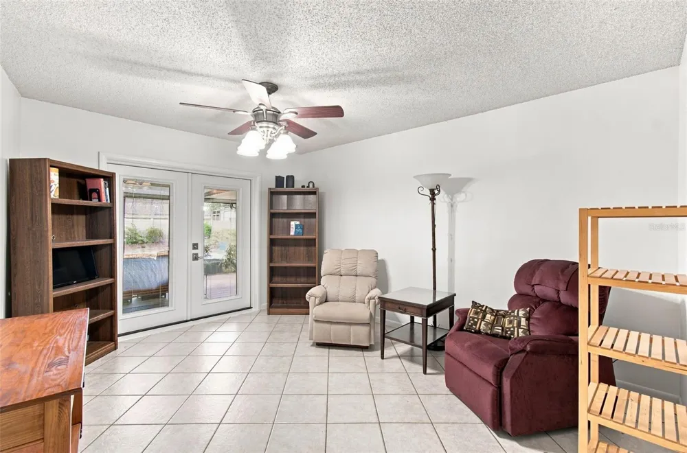 3721 SAND PEBBLE DRIVE Valrico, FL 33596