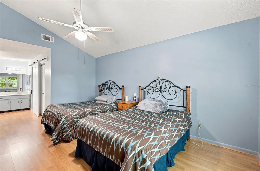 3721 SAND PEBBLE DRIVE Valrico, FL 33596