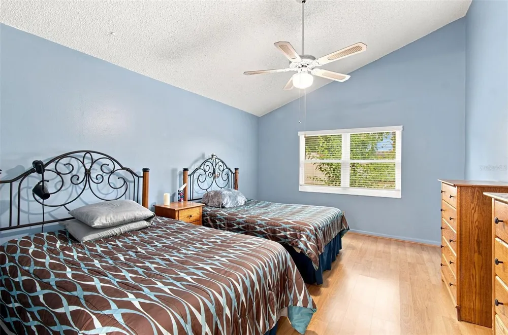 3721 SAND PEBBLE DRIVE Valrico, FL 33596