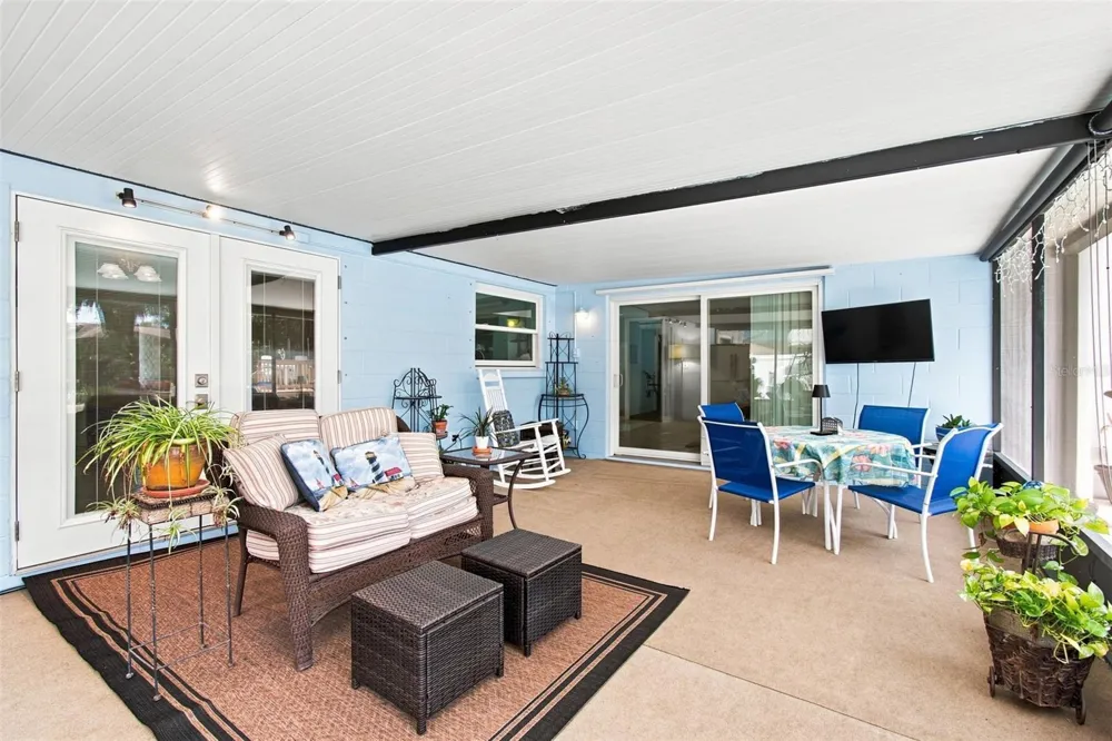 3721 SAND PEBBLE DRIVE Valrico, FL 33596