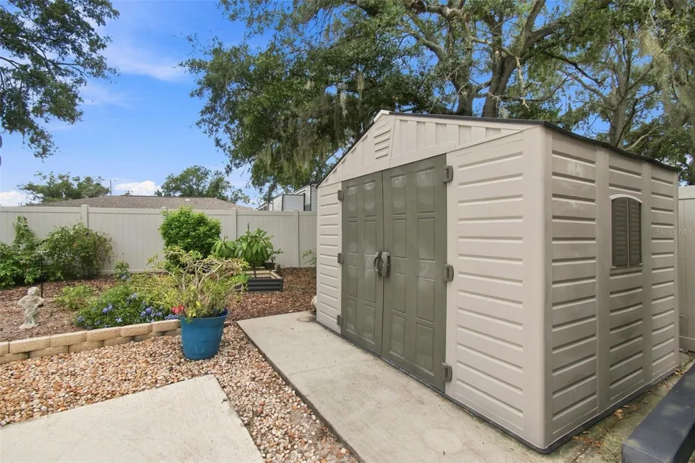 3721 SAND PEBBLE DRIVE Valrico, FL 33596
