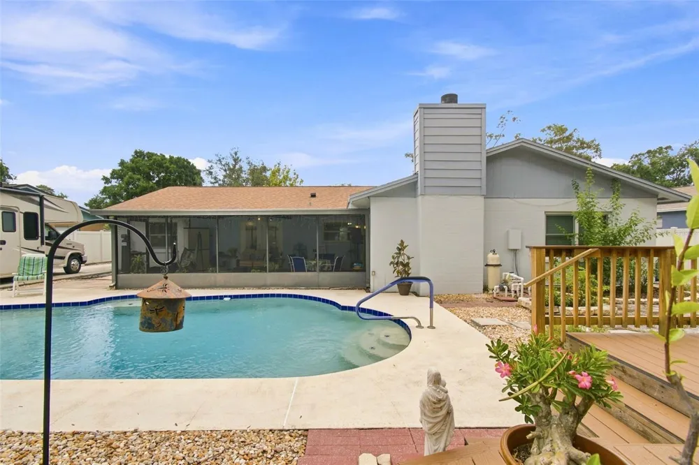 3721 SAND PEBBLE DRIVE Valrico, FL 33596
