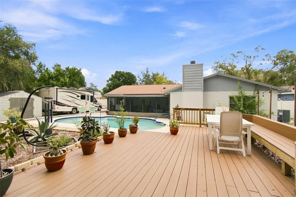3721 SAND PEBBLE DRIVE Valrico, FL 33596