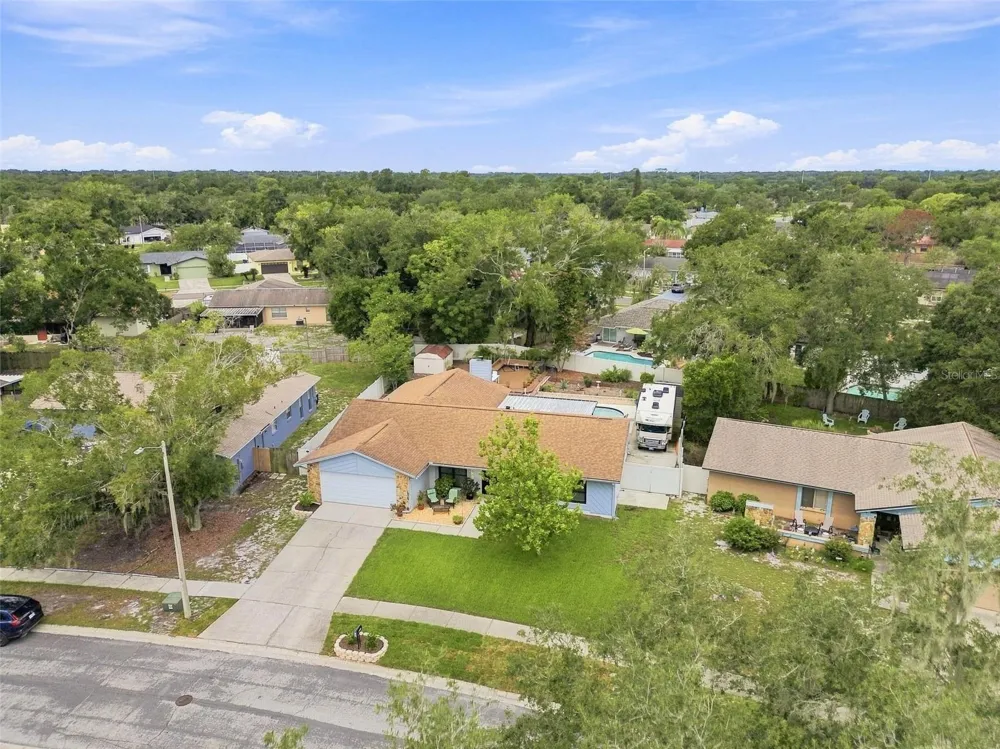 3721 SAND PEBBLE DRIVE Valrico, FL 33596