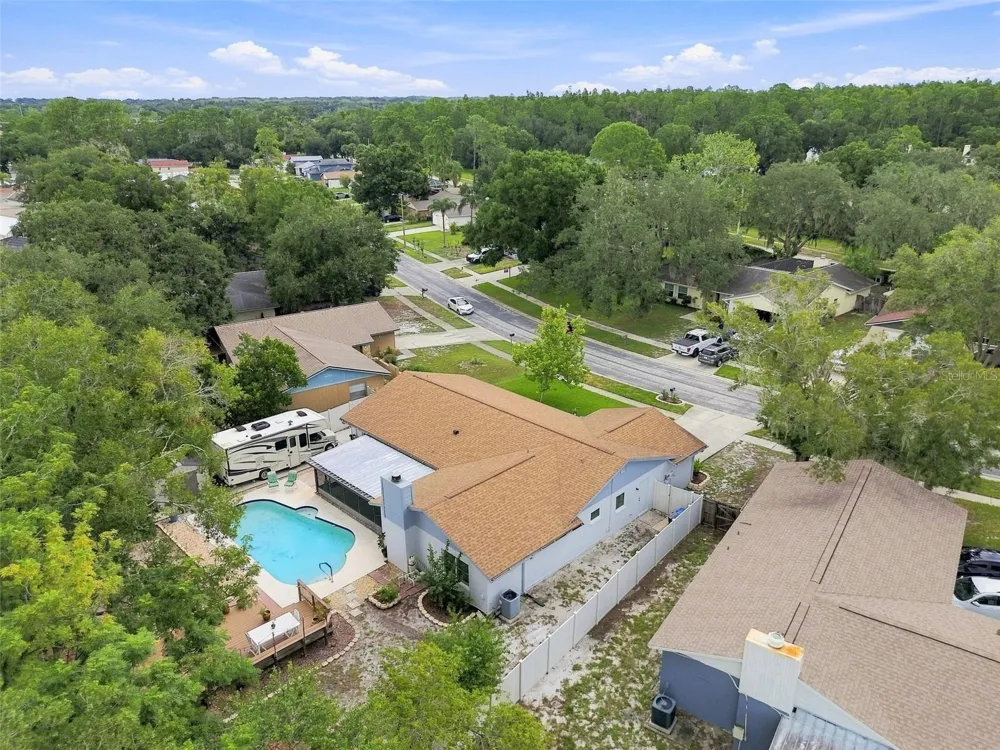3721 SAND PEBBLE DRIVE Valrico, FL 33596