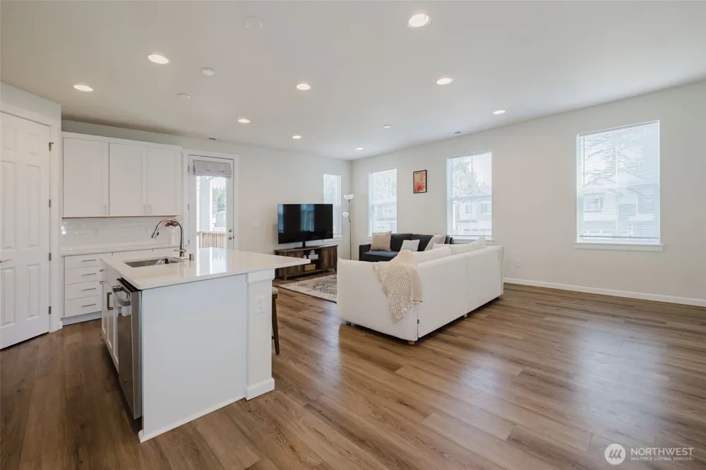6480 Halyard Circle SE Port Orchard, WA 98367