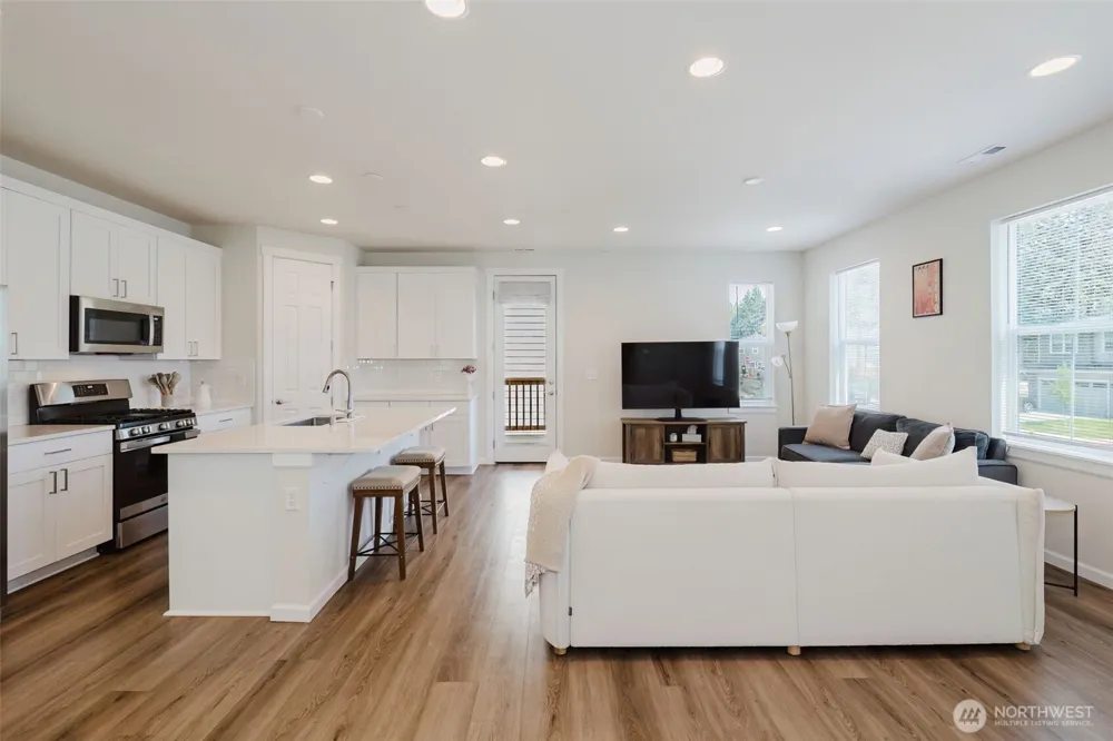 6480 Halyard Circle SE Port Orchard, WA 98367