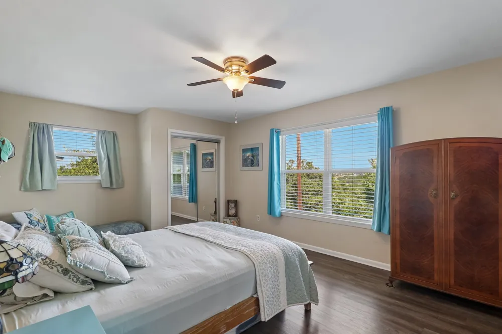 115 Village Drive Kerrville, TX 78028