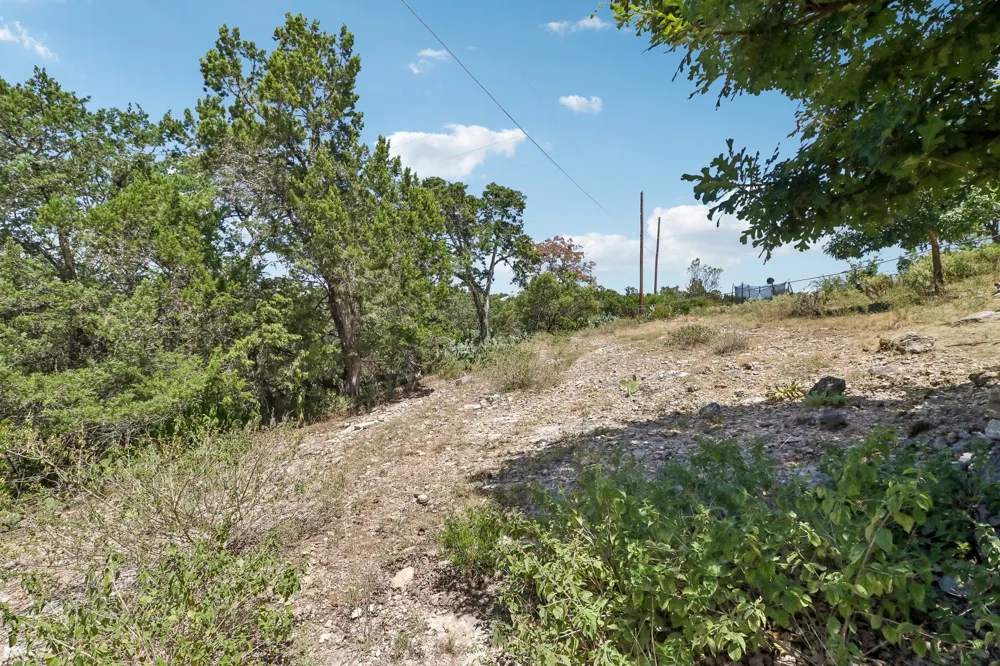 115 Village Drive Kerrville, TX 78028