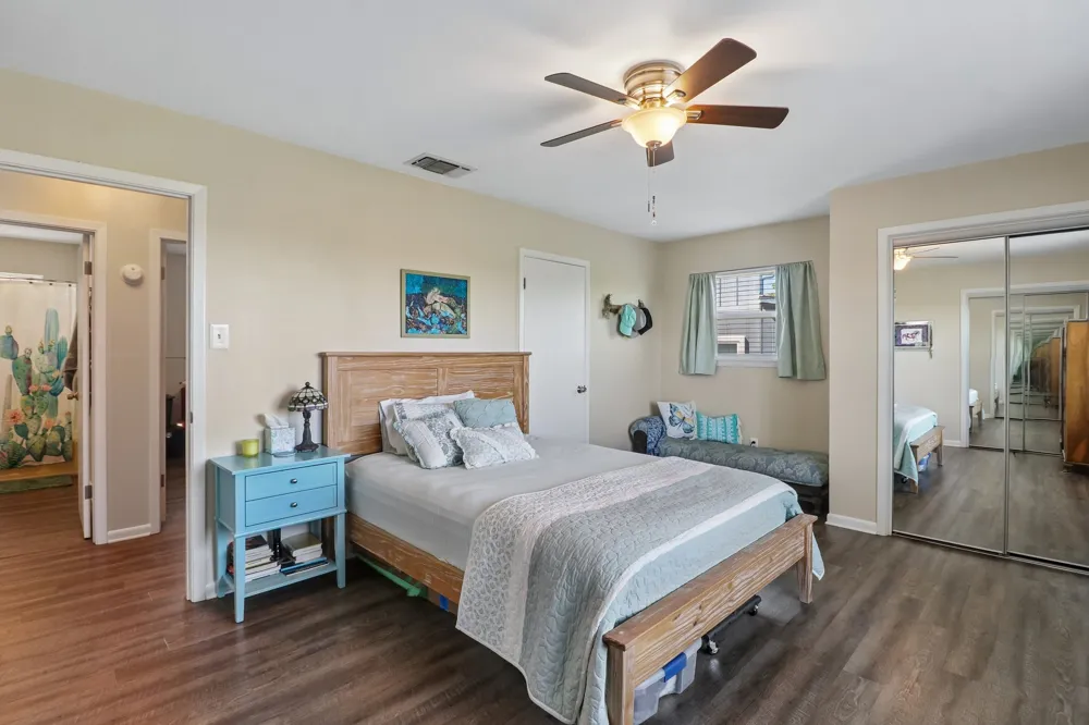 115 Village Drive Kerrville, TX 78028