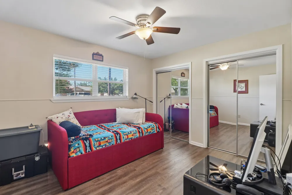 115 Village Drive Kerrville, TX 78028