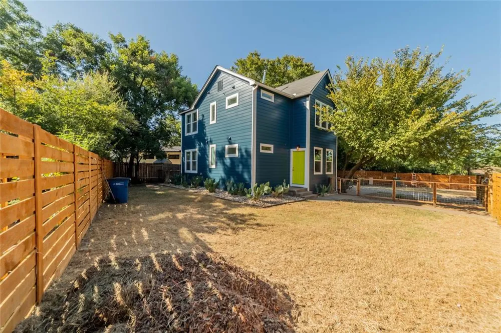 3007 E 14 1/2 STREET #Unit B Austin, TX 78702
