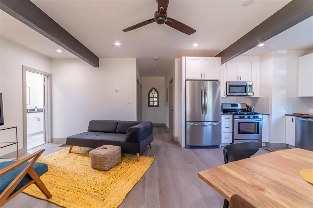 3007 E 14 1/2 STREET #Unit B Austin, TX 78702