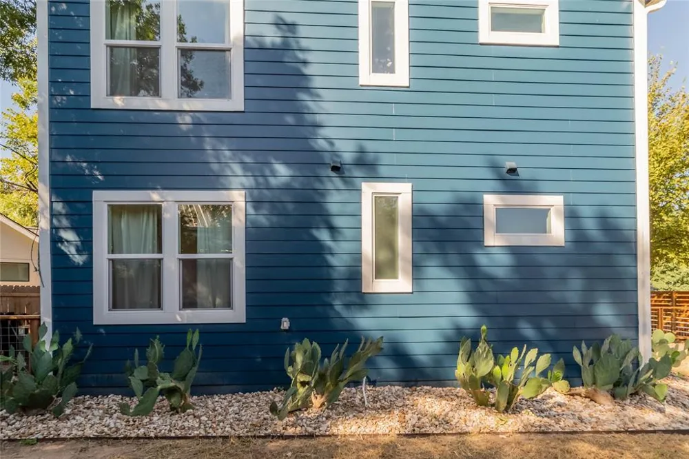 3007 E 14 1/2 STREET #Unit B Austin, TX 78702