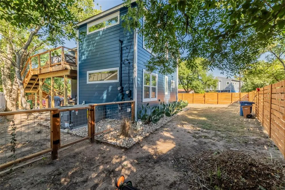 3007 E 14 1/2 STREET #Unit B Austin, TX 78702