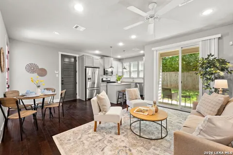 252 CLAREMONT AVE #102 Unit 102