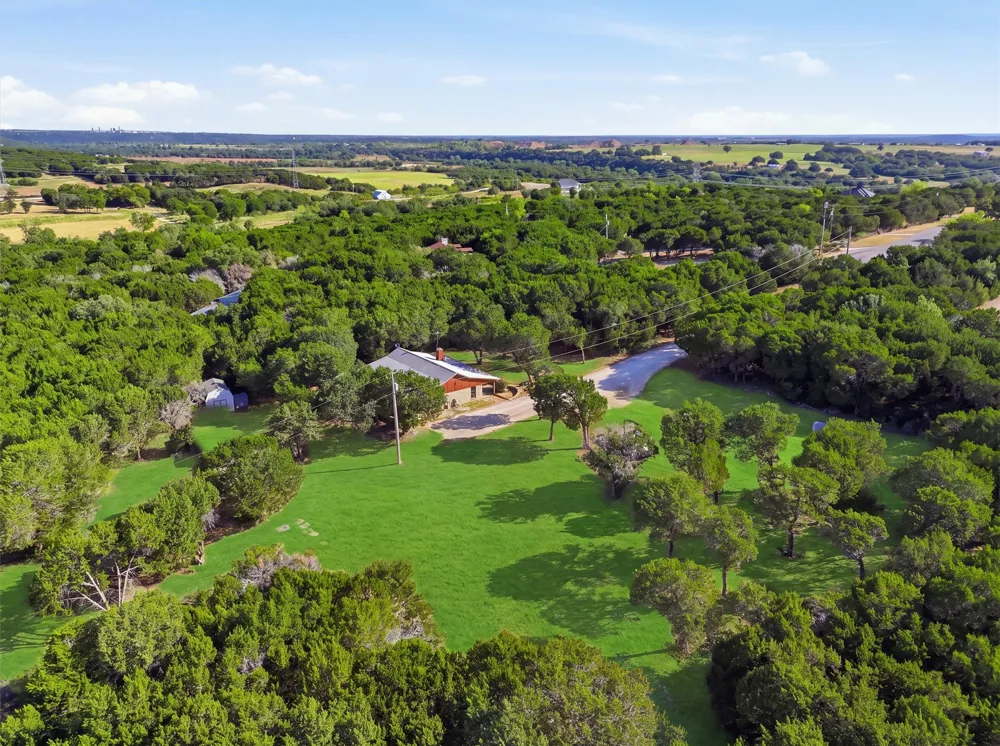 1136 County Road 306b Rainbow, TX 76077