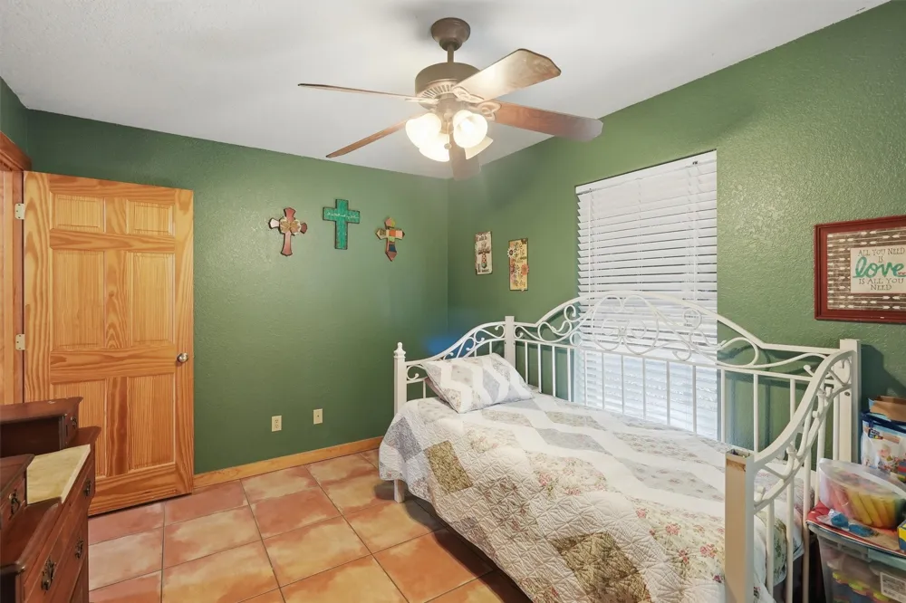 1136 County Road 306b Rainbow, TX 76077