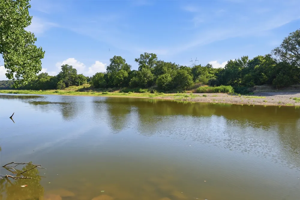 1136 County Road 306b Rainbow, TX 76077