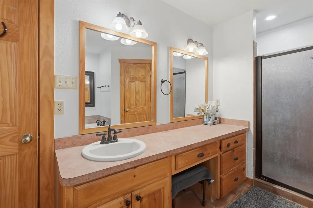 1136 County Road 306b Rainbow, TX 76077