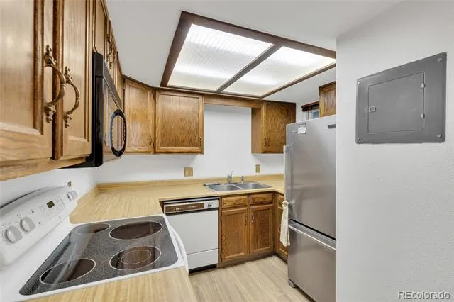 15350 E Arizona Avenue #208 Aurora, CO 80017