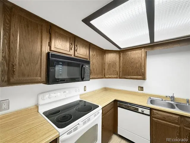 15350 E Arizona Avenue #208 Aurora, CO 80017