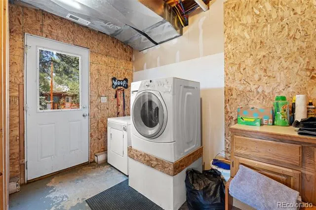 3943 CO Rd 403 Lake George, CO 80827