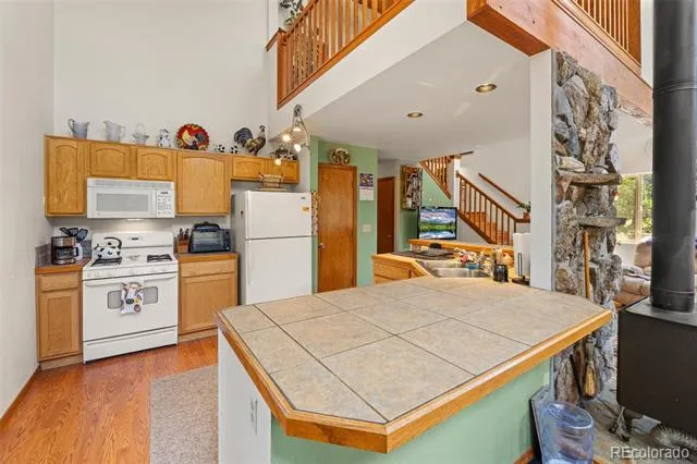3943 CO Rd 403 Lake George, CO 80827