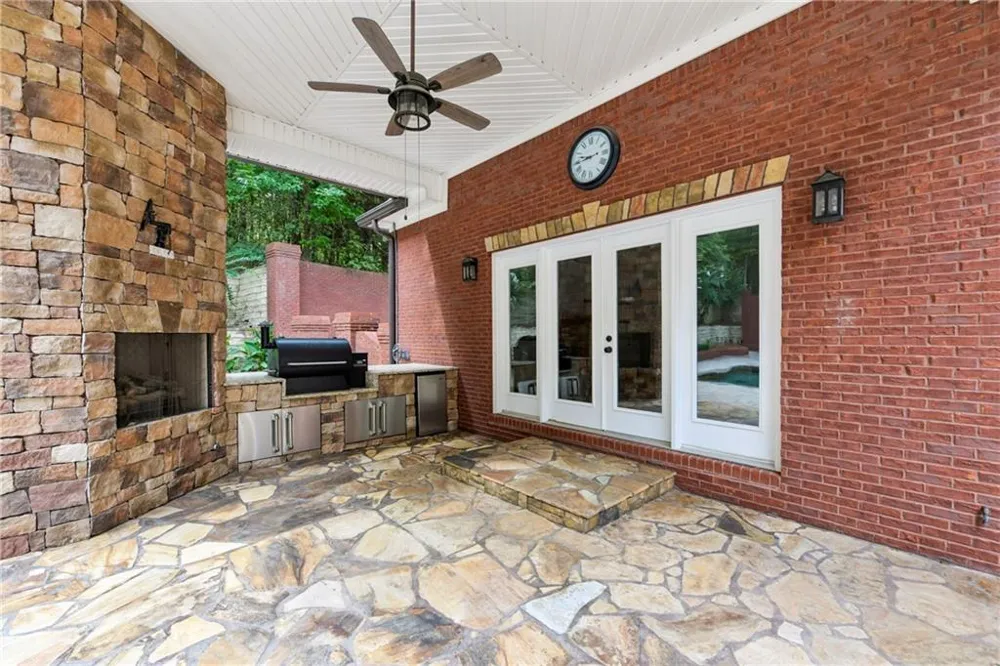 2431 Rabbit Farm Circle Loganville, GA 30052