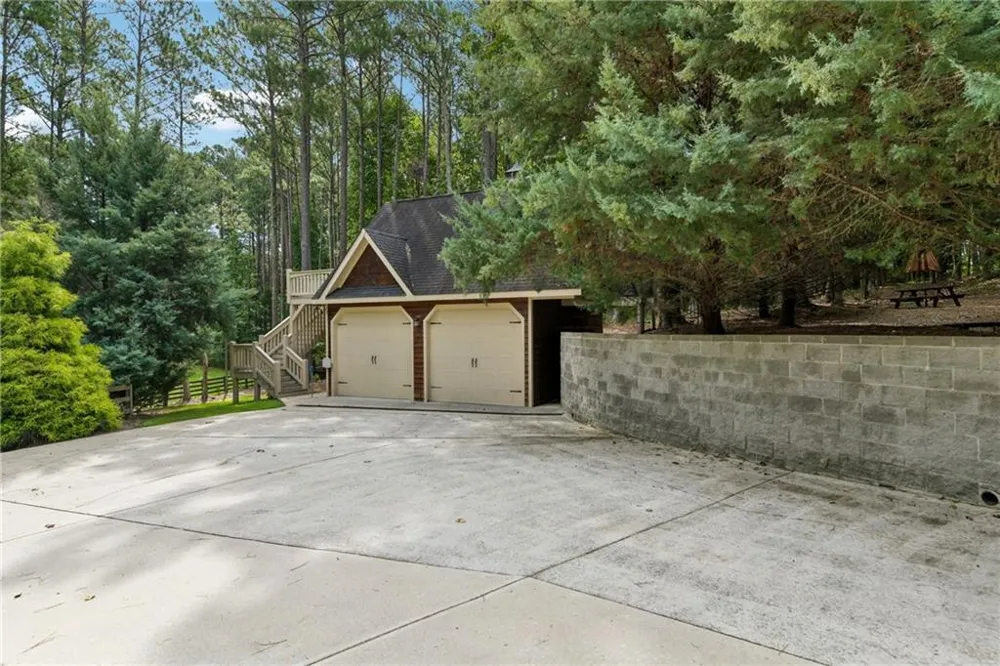 2431 Rabbit Farm Circle Loganville, GA 30052