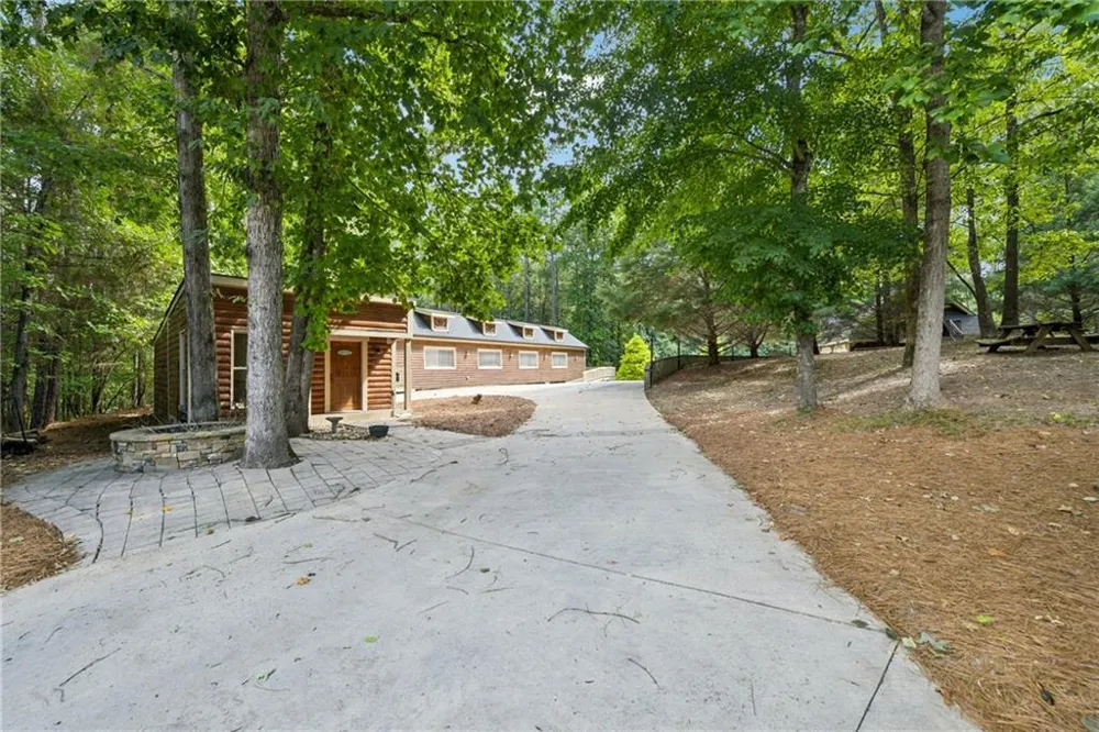 2431 Rabbit Farm Circle Loganville, GA 30052