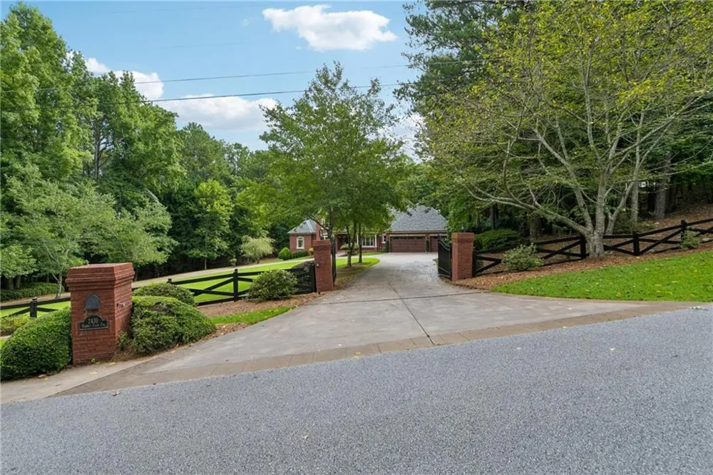 2431 Rabbit Farm Circle Loganville, GA 30052